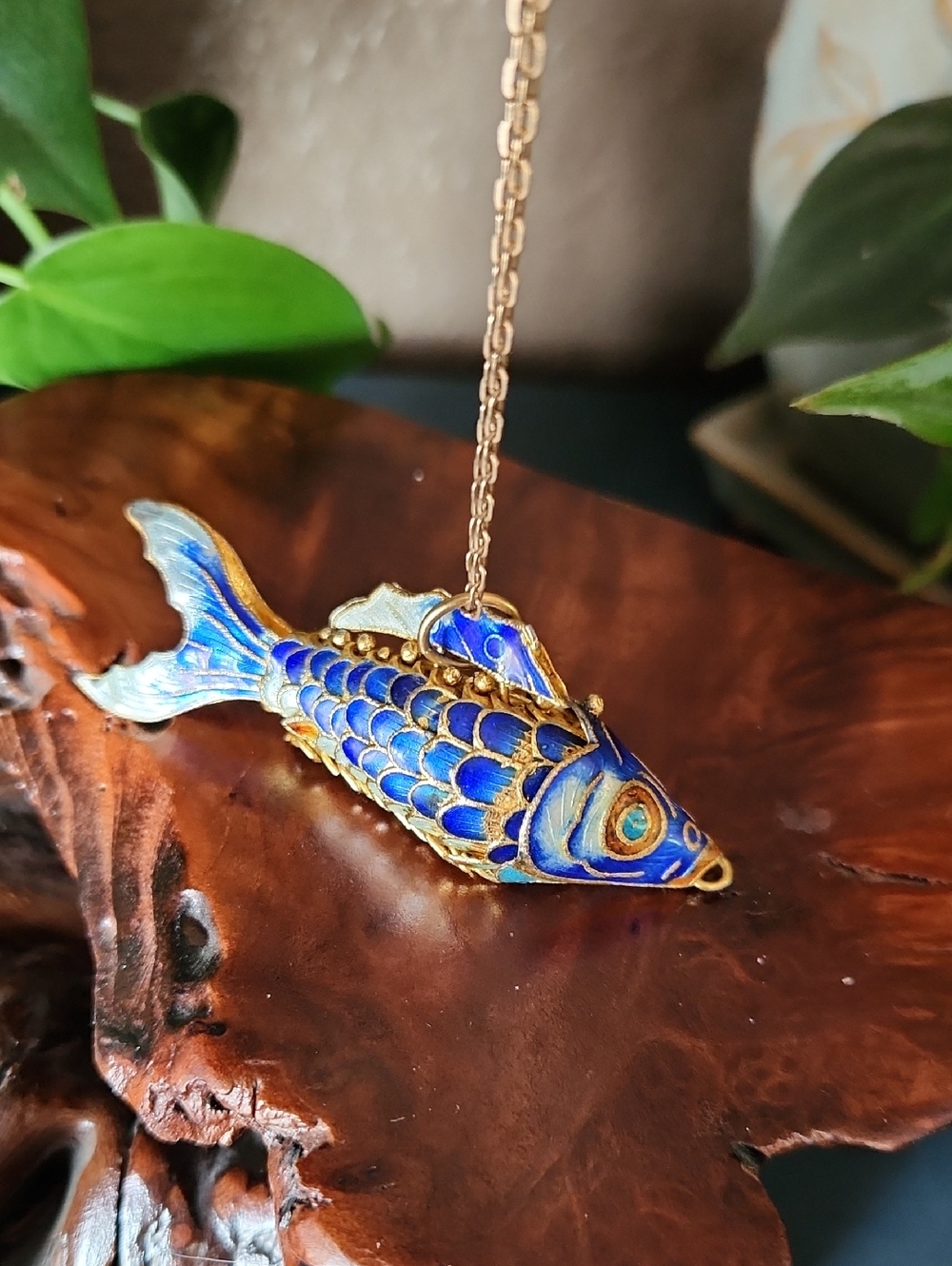 Sterling Silver Chinese Fish Pendant Necklace With Movement Vintage EUC